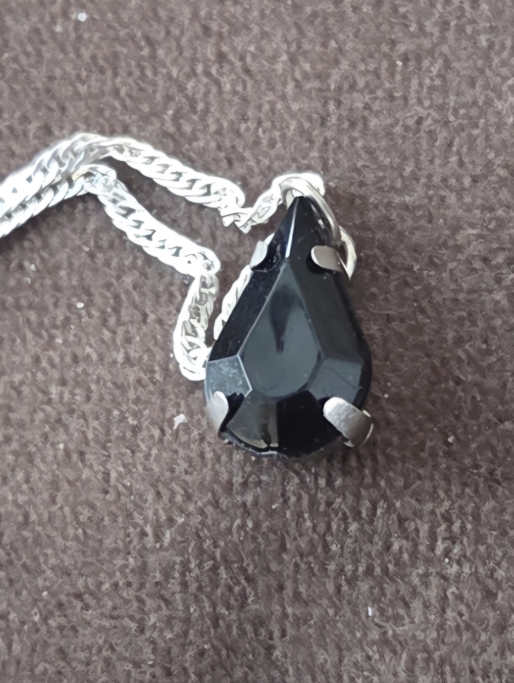 Deep Blue Teardrop Shaped Pendant Necklace - NEW
